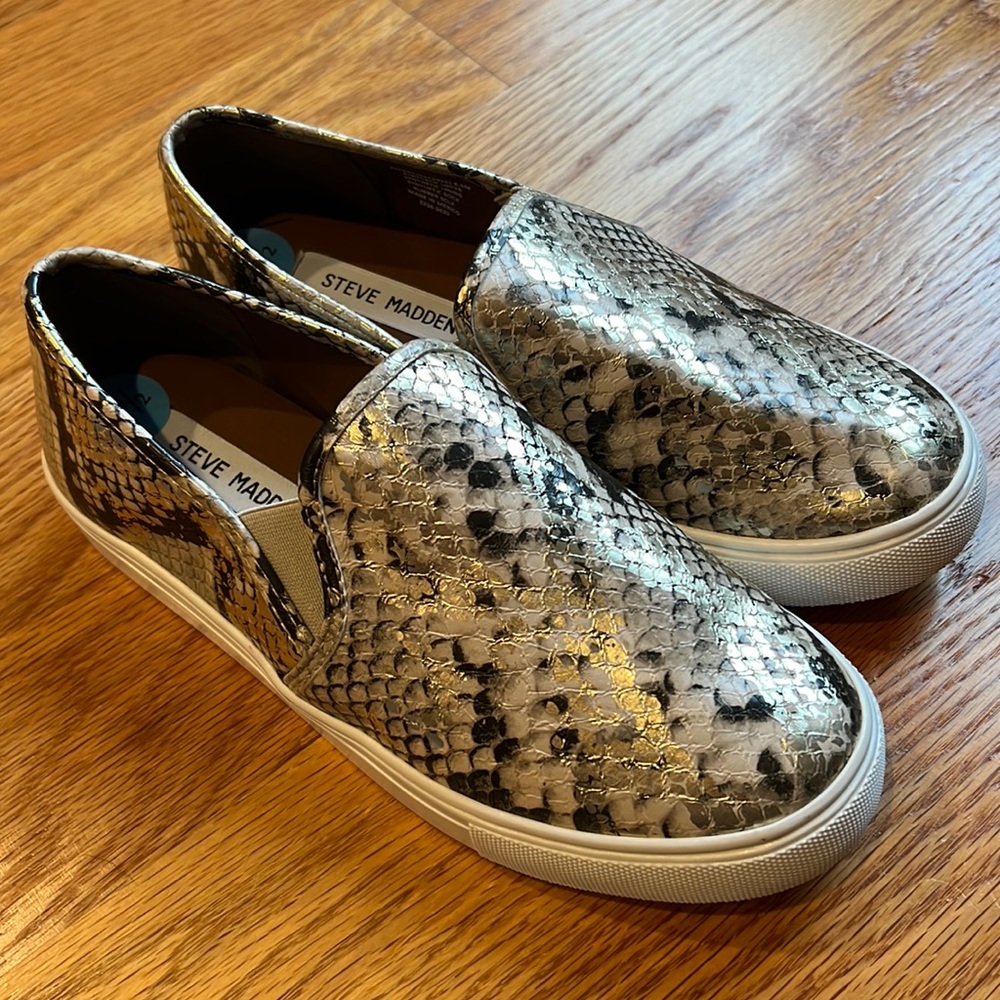 NWOT Steve Madden Faux Snake Skin Print Slip-On Sneakers